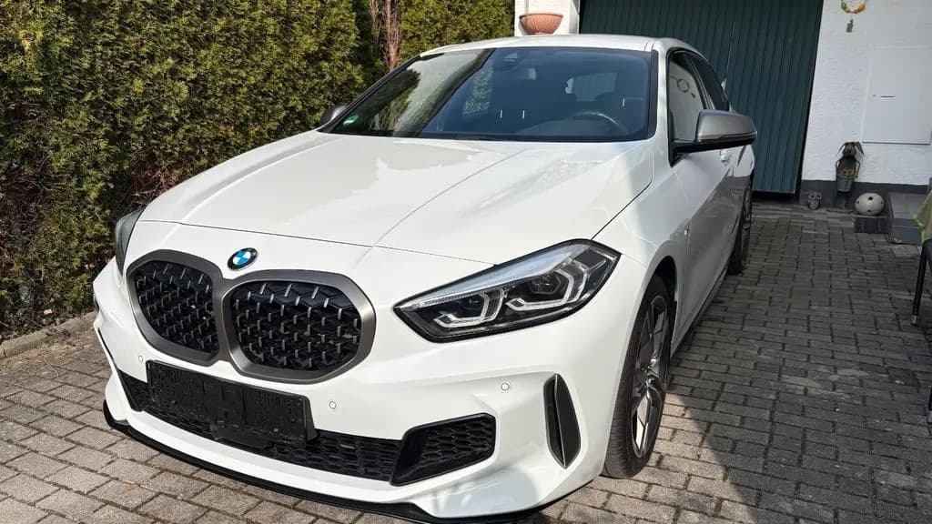 Main__Slider__Photo:BMW M135 xDrive 03/2022-0