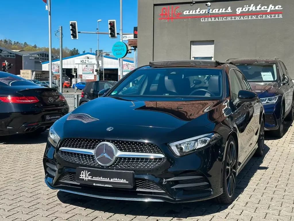 Main__Slider__Photo:Mercedes-Benz A 200 *AMG-LINE*PANO*NAVIGATION-PREMIUM* 11/2018-0