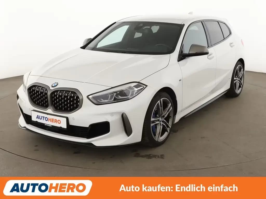Main__Slider__Photo:BMW M135 1er M135i xDrive Aut.*NAVI*HEAD-UP*LED*TEMPO*PDC 01/2021-0