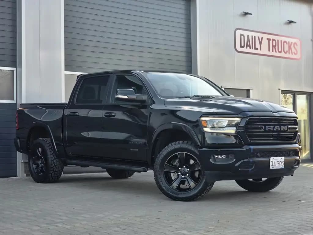 Main__Slider__Photo:Dodge RAM 1500 5.7 4x4 Laramie Memory AHK LED PDC 03/2022-0
