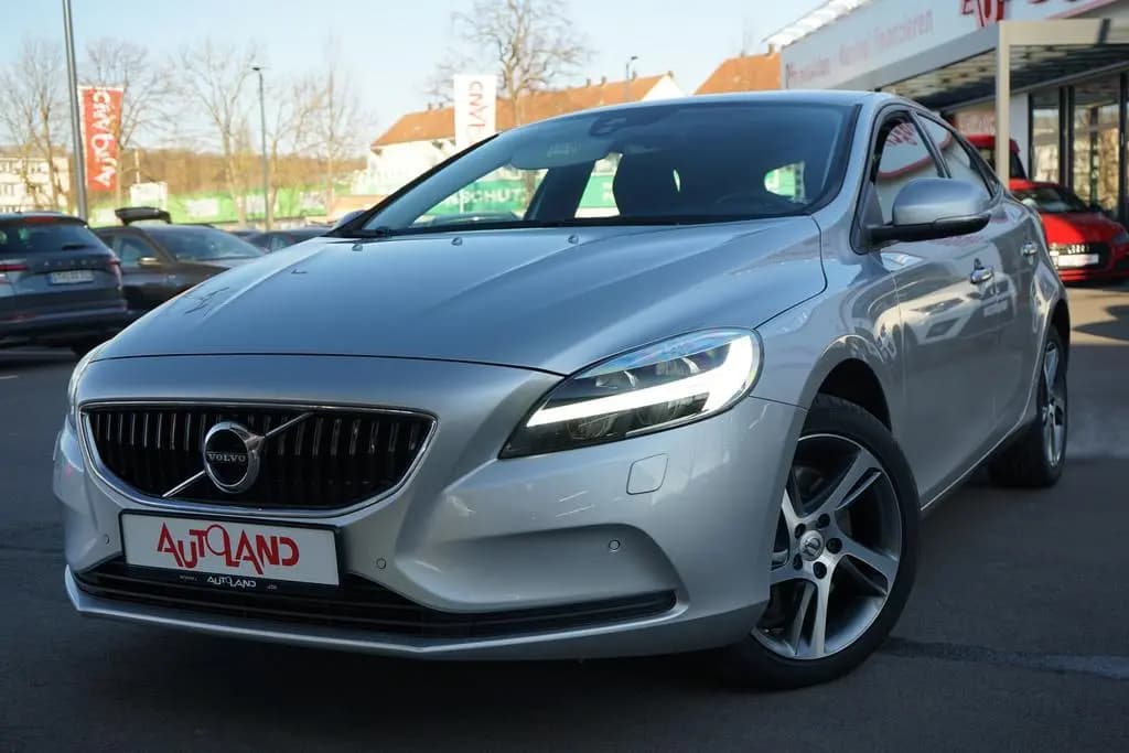 Main__Slider__Photo:Volvo V40 1.5 Momentum LED Navi Sitzheizung Kamera 12/2017-0