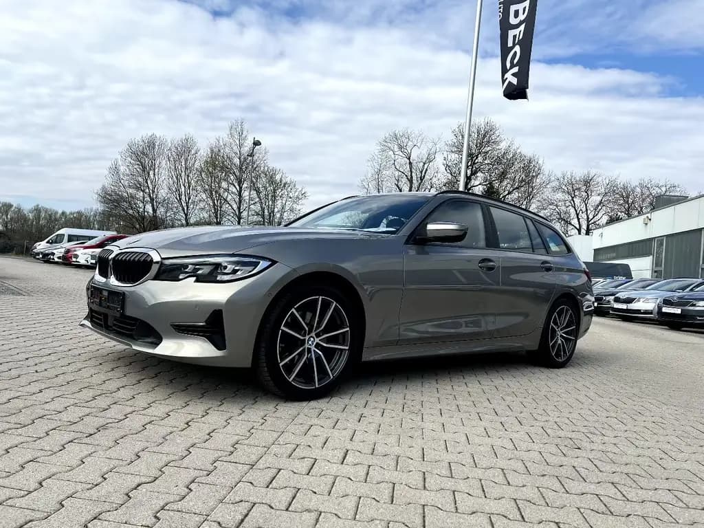 Main__Slider__Photo:BMW 320 d Touring *LED Navi Leder ACC Standh. AHK SHZ 07/2020-0