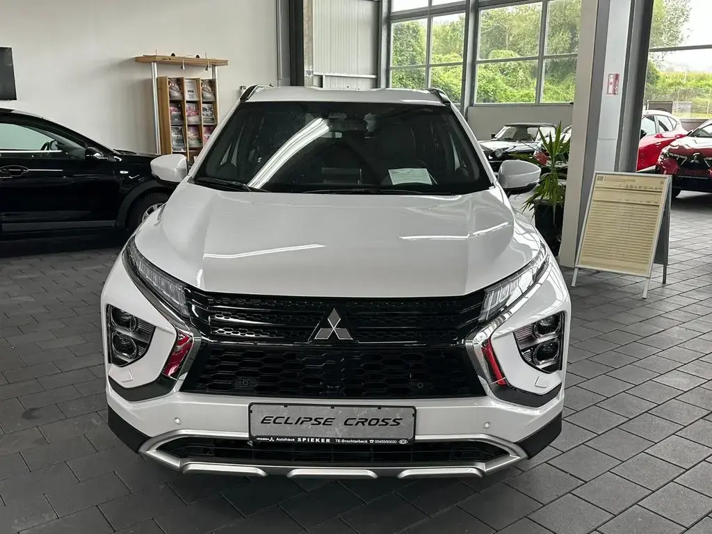 Main__Slider__Photo:Mitsubishi Eclipse Cross 2.4 PLUG-IN HYBRID 4WD Plus 12/2024-1