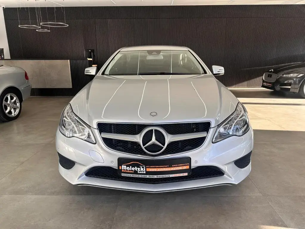 Main__Slider__Photo:Mercedes-Benz E-Class 200 CGI Coupe*Totwinkel*Tempomat*Spurhalte* 01/2016-1