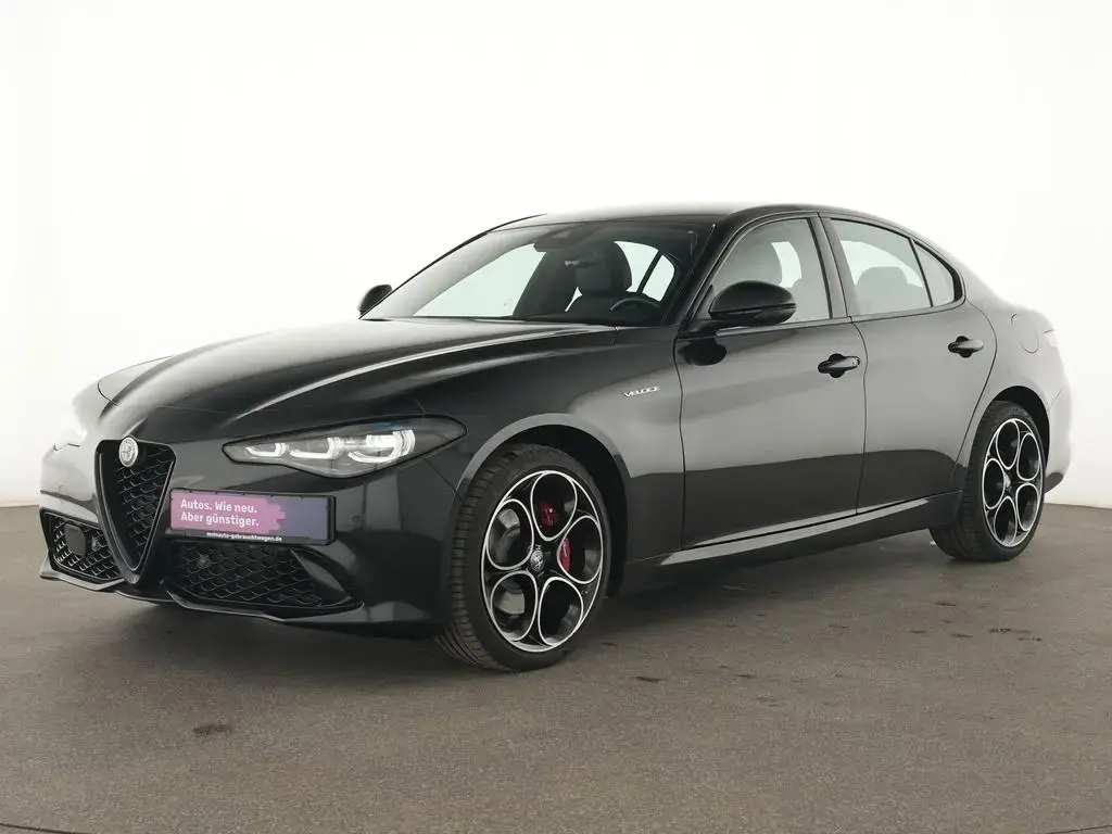 Main__Slider__Photo:Alfa Romeo Giulia Veloce Q4 Leder|Fernlichtassist|Matrix-LE 12/2023-1