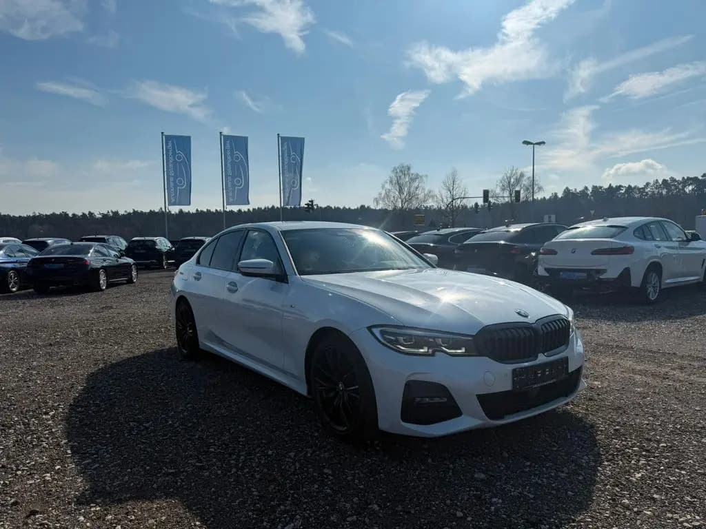 Main__Slider__Photo:BMW 3 Series 320i M-Sport/ ACC/Memory/LED/Keyless/360°/Leder 07/2019-0