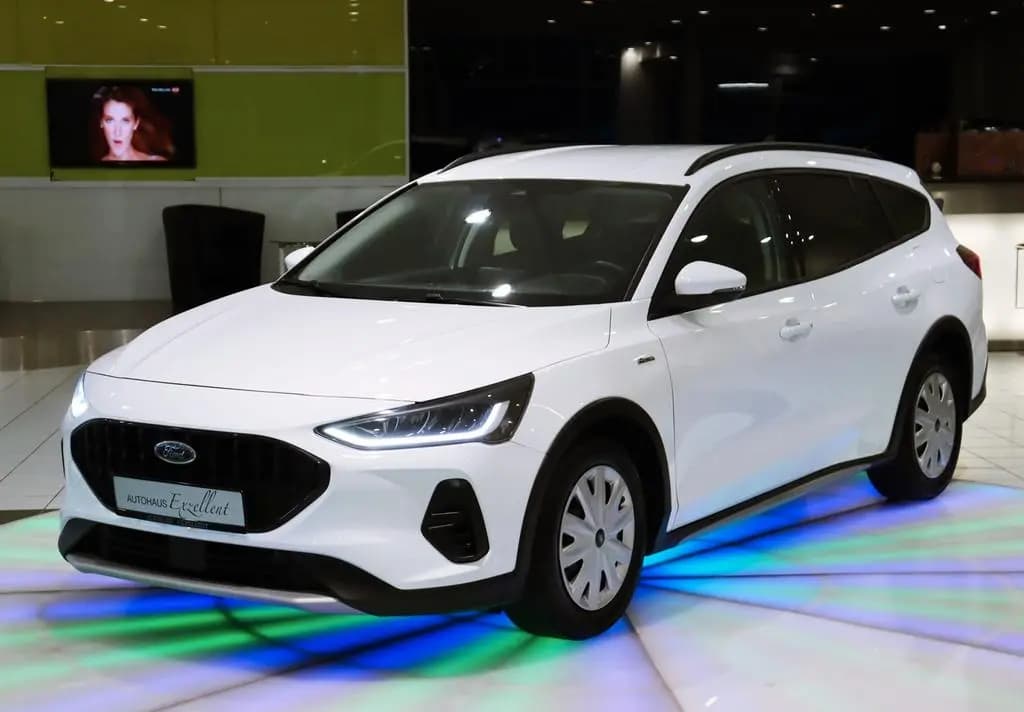 Main__Slider__Photo:Ford Focus Turnier Active*1HD*NAVI*SHZ*ALU*KLIMAAUT* 12/2022-0