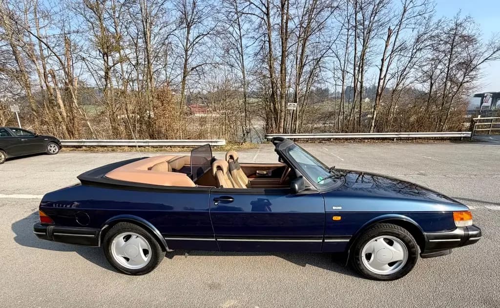 Main__Slider__Photo:Saab 900 S Cabrio Oldtimer mit Classic Data Gutachten 04/1992-0