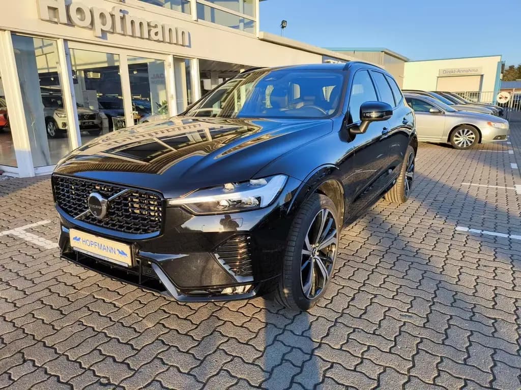 Main__Slider__Photo:Volvo XC60 B4 Benzin Aut. Plus Dark/360°/Pano/Standhzg 01/2023-0