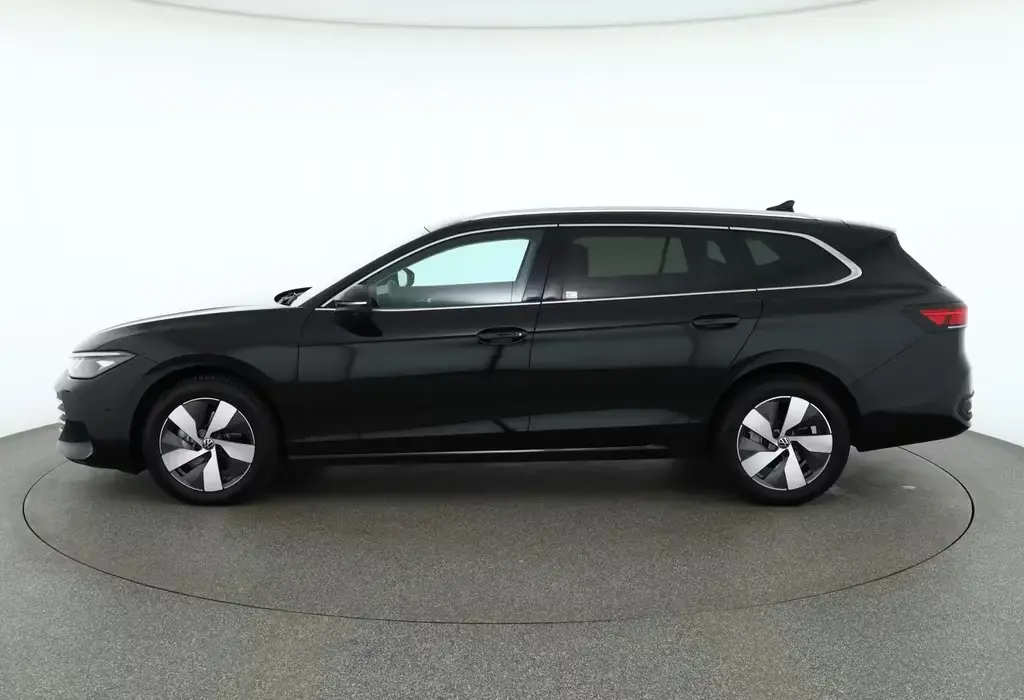 Main__Slider__Photo:Volkswagen Passat Variant 2.0 TDI DSG LED Navi 360° AHK ACC 12/2024-1