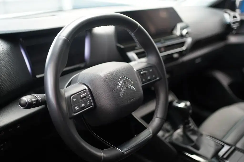 Main__Slider__Photo:Citroën C4 PureTech 130 Shine Kälte Paket Navi DAB Klima 09/2021-1