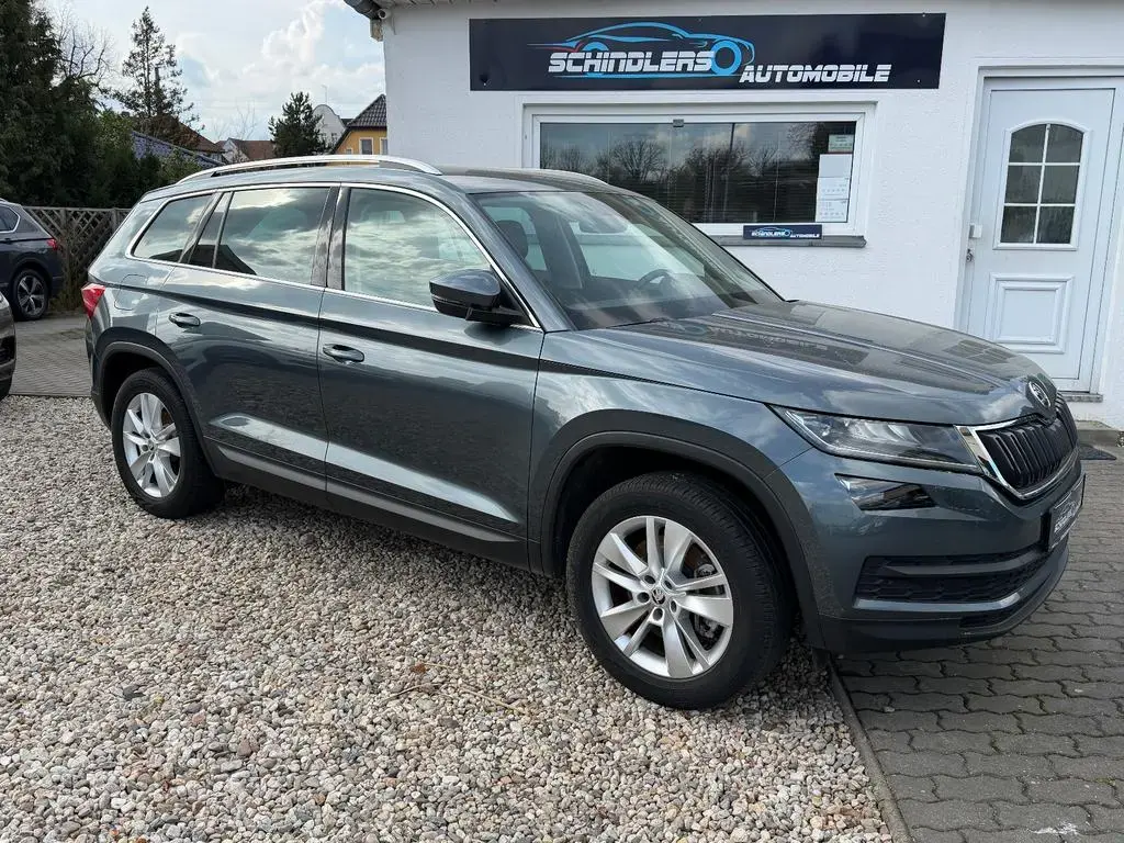 Main__Slider__Photo:Skoda Kodiaq Style 4x4 DSG ACC RFK MFL AHK Appel Car 08/2019-1