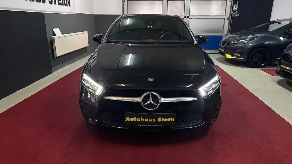 Main__Slider__Photo:Mercedes-Benz A-Class 180 *GROßES.DISPLAY*LED*SITZHEIZ*TEMPOMAT* 10/2019-1