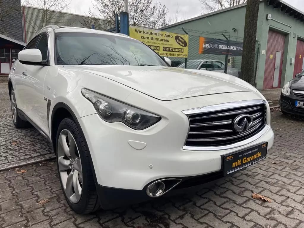 Main__Slider__Photo:Infiniti QX70 3.0 d S  Vollaustattung 01/2016-0