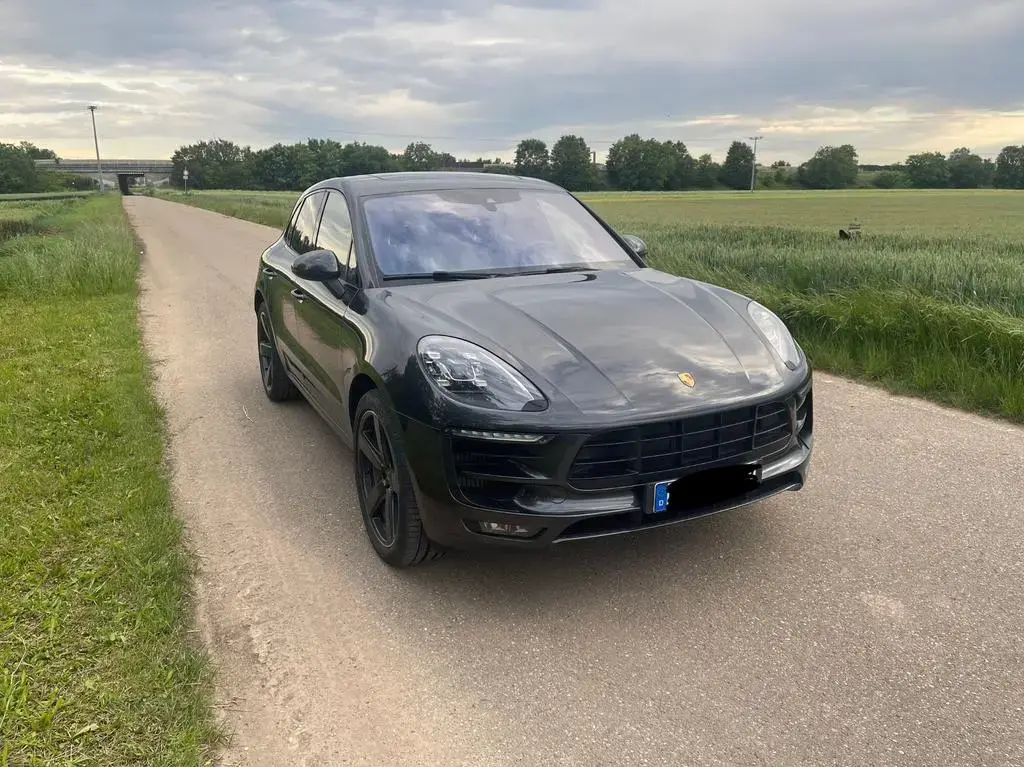 Main__Slider__Photo:Porsche Macan GTS Burmester / 18 Wege / Sitzluft / 21" 07/2016-1