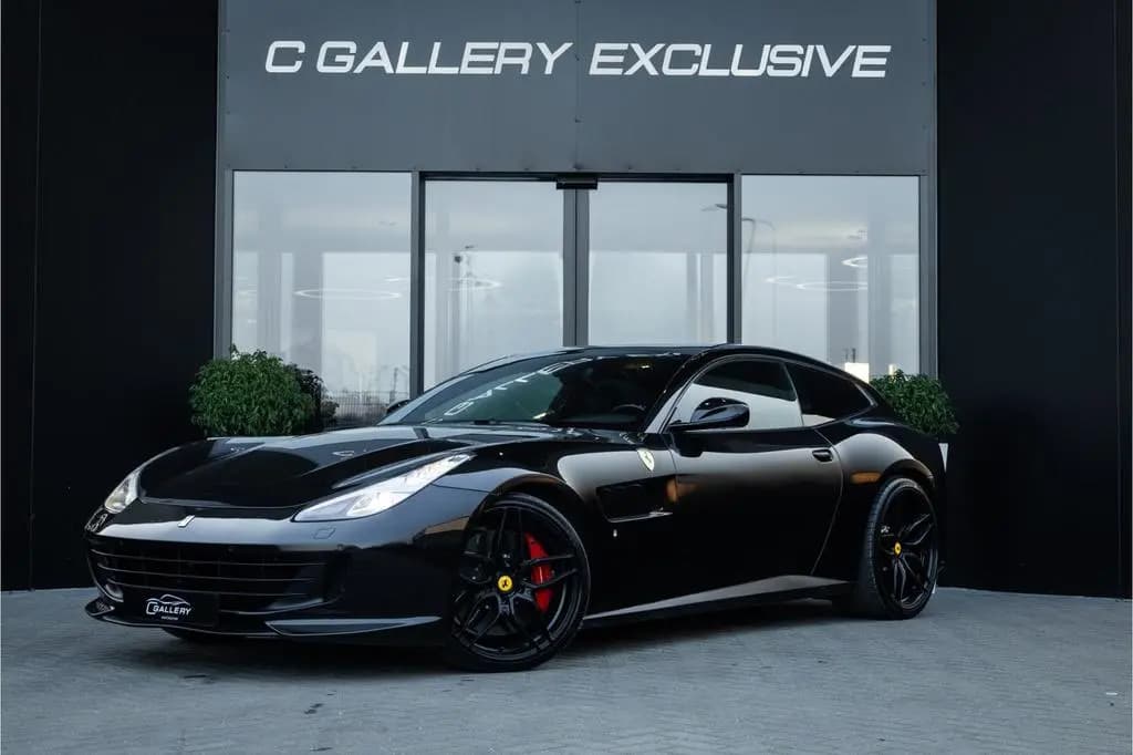 Main__Slider__Photo:Ferrari GTC4Lusso 6.3 V12 - 4-zits l Lift l Passanger Di 05/2018-0