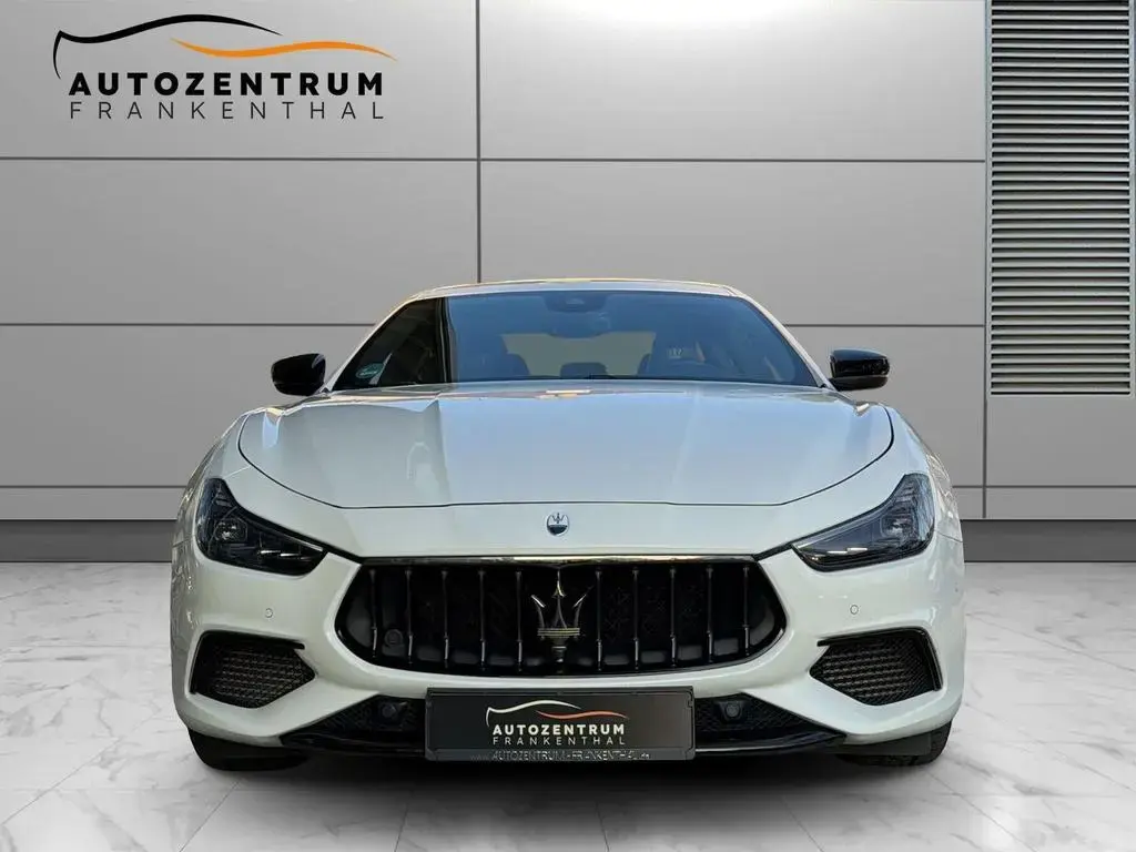 Main__Slider__Photo:Maserati Ghibli Modena 09/2022-1