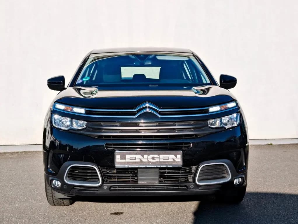 Main__Slider__Photo:Citroën C5 Aircross Live | 8-Fach Bereift 03/2019-0