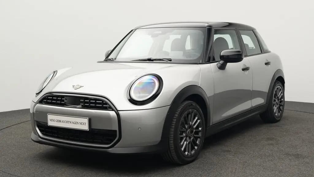 Main__Slider__Photo:MINI Cooper C 5-Türer 03/2025-0