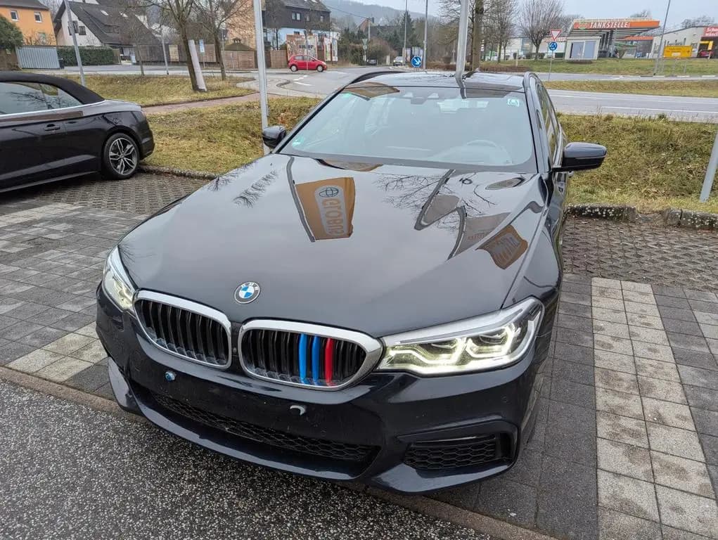 Main__Slider__Photo:BMW 5 Series 520d X drive Touring M Ausstattung 11/2017-0