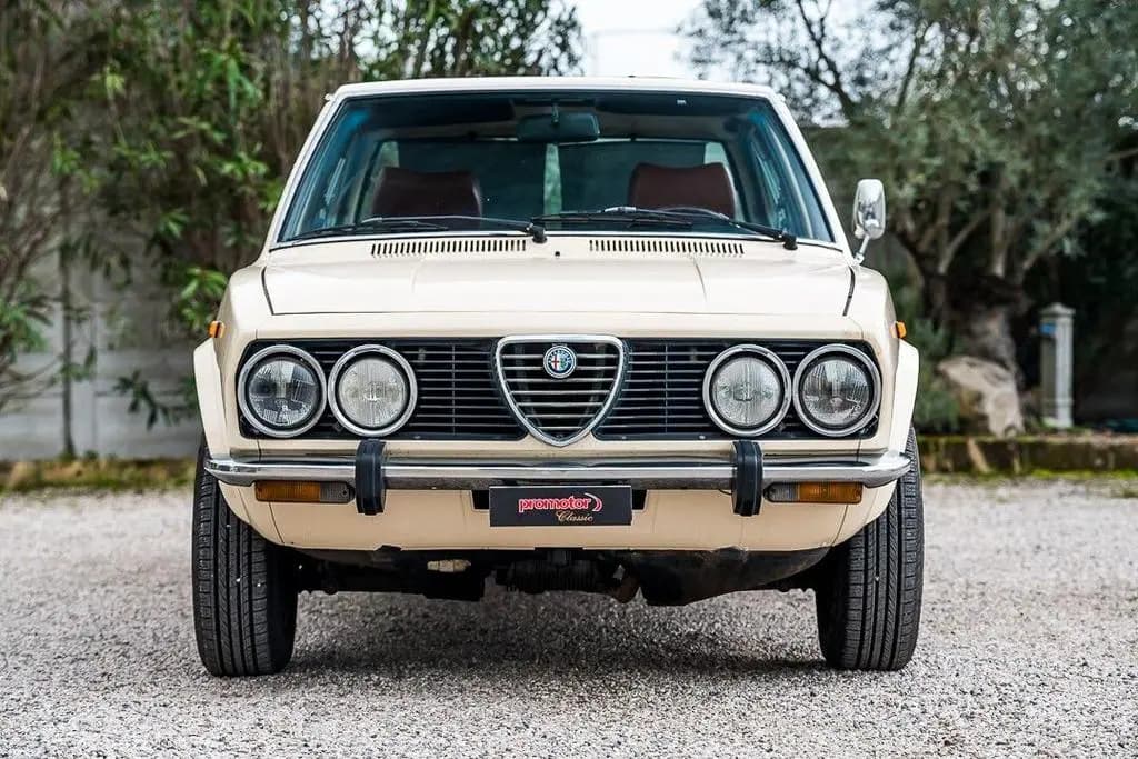 Main__Slider__Photo:Alfa Romeo Alfetta 1.6 03/1972-0