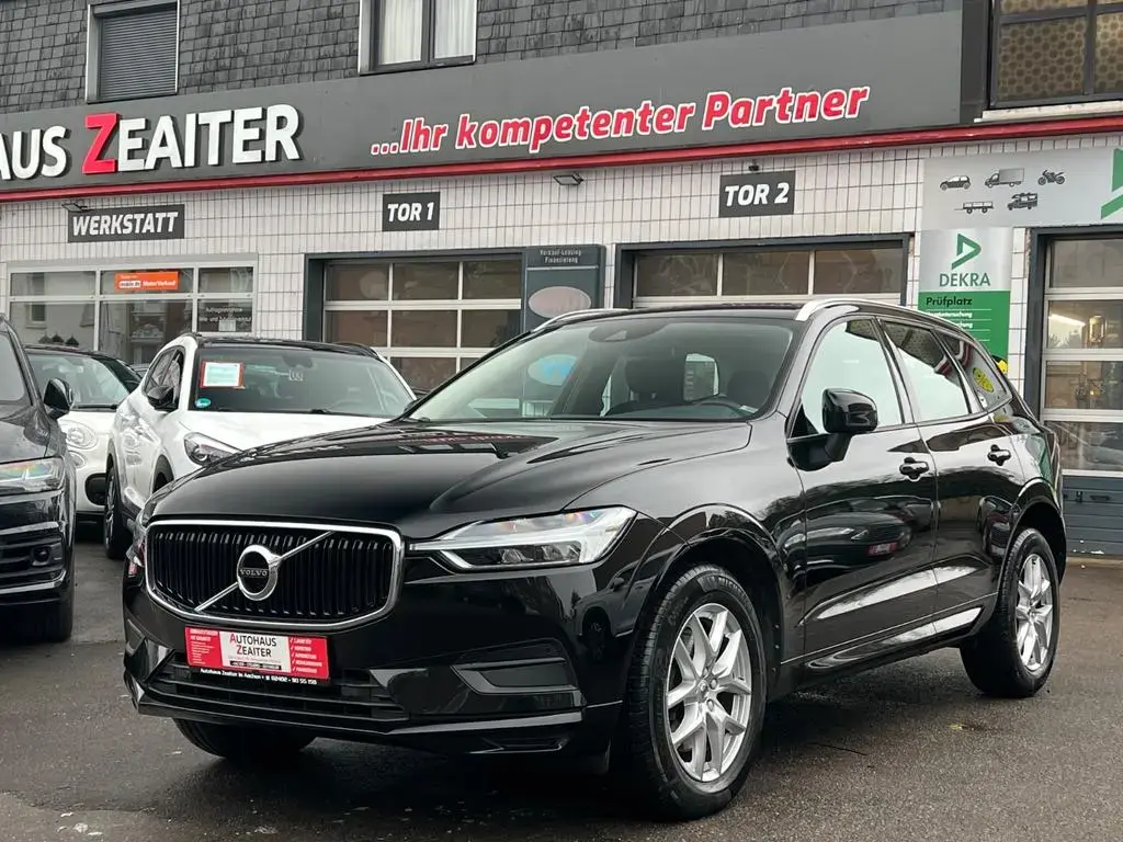 Main__Slider__Photo:Volvo XC60 XC 60 XC60 Momentum AWD 10/2017-1
