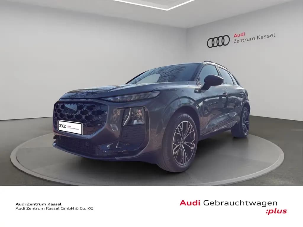 Main__Slider__Photo:Audi Q3 SUV TFSI S line LED Plus Navi Pano AHK Rü 19" 03/2026-0