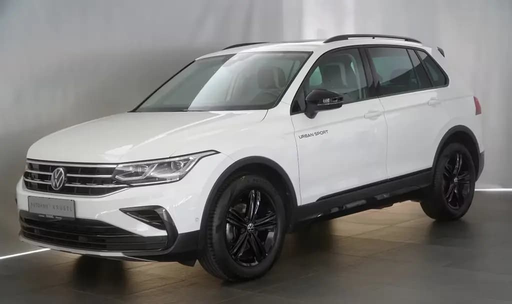 Main__Slider__Photo:Volkswagen Tiguan Urban Sport Panorama/Matrix 10/2022-0