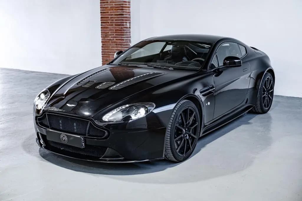 Main__Slider__Photo:Aston Martin V12 Vantage S 03/2016-0