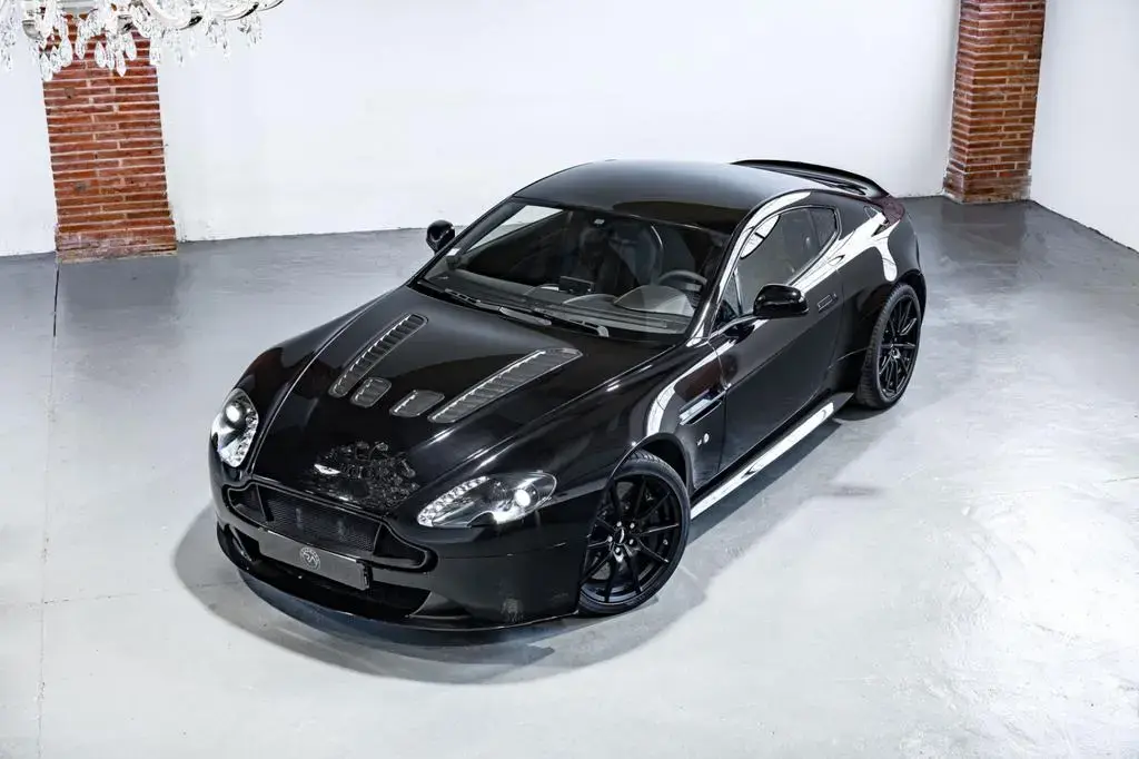 Main__Slider__Photo:Aston Martin V12 Vantage S 03/2016-1