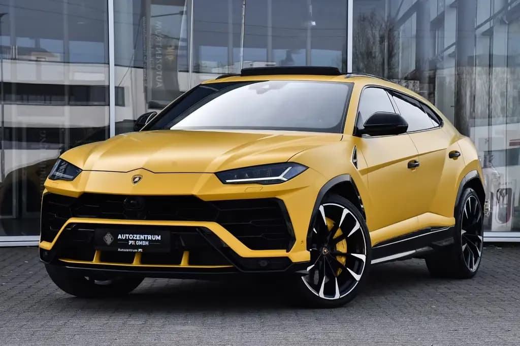 Main__Slider__Photo:Lamborghini Urus 4.0 V8 Exclusive B&O Pano Night .Vision 01/2021-0