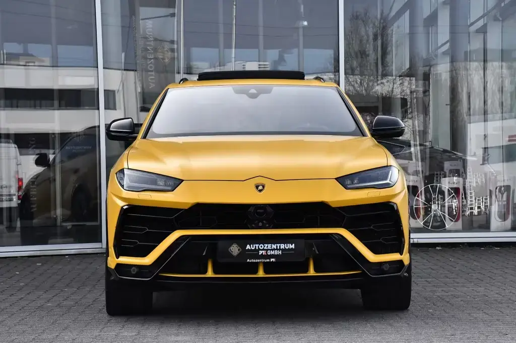Main__Slider__Photo:Lamborghini Urus 4.0 V8 Exclusive B&O Pano Night .Vision 01/2021-1