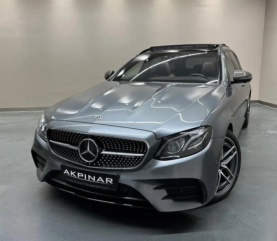 Main__Slider__Photo:Mercedes-Benz E-Class AMG T 4M+ **BURMESTER*DISTR+*PANO*STD-HZ** 02/2019-0