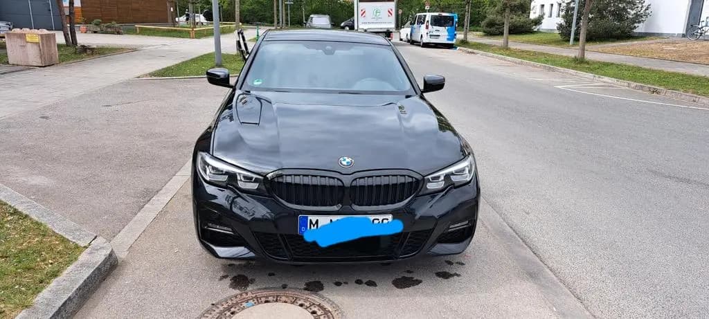Main__Slider__Photo:BMW 3 Series 318d M Sport M Sport 08/2021-0