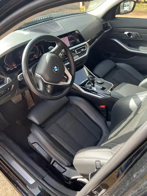 Main__Slider__Photo:BMW 3 Series 320d Touring 190PS | ACC | LED | Kamera 05/2021-1