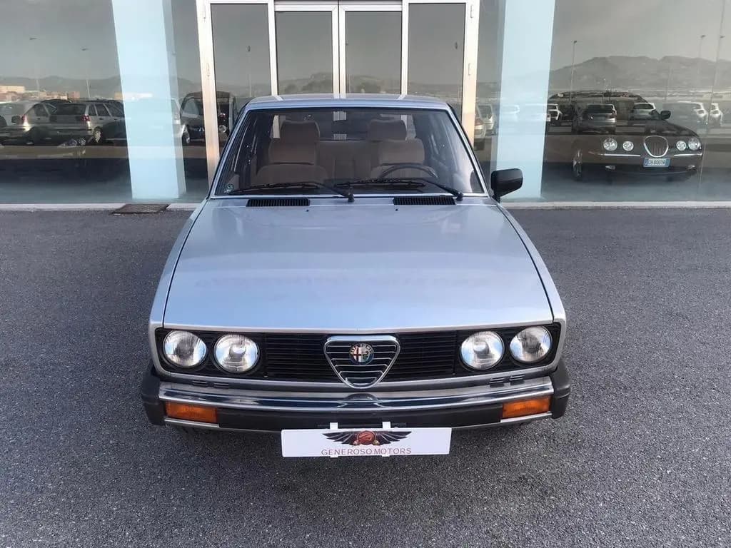 Main__Slider__Photo:Alfa Romeo Alfetta ROMEO ALFETTA 2.0 QUADRIFOGLIO ORO 03/1983-0