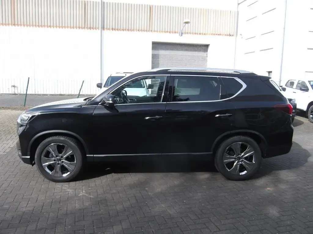 Main__Slider__Photo:Ssangyong Rexton 2.2/Sapphire/4WD/AT/AHK/Sthzg/Motor neu!! 11/2021-1