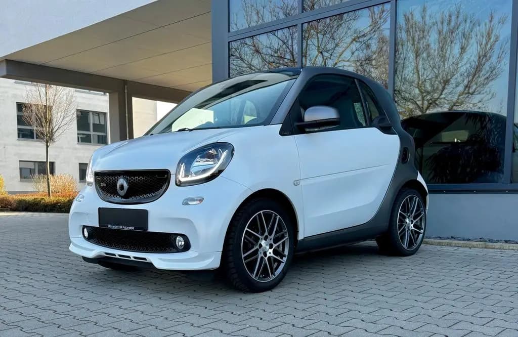 Main__Slider__Photo:Smart ForTwo 109PS*ORIGINAL BRABUS*PANO*LEDER*JBL*NAVI 09/2017-0