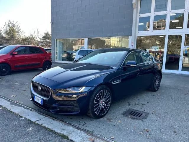 Main__Slider__Photo:Jaguar XE XE 2.0 D 180 CV aut. Prestige 08/2019-0