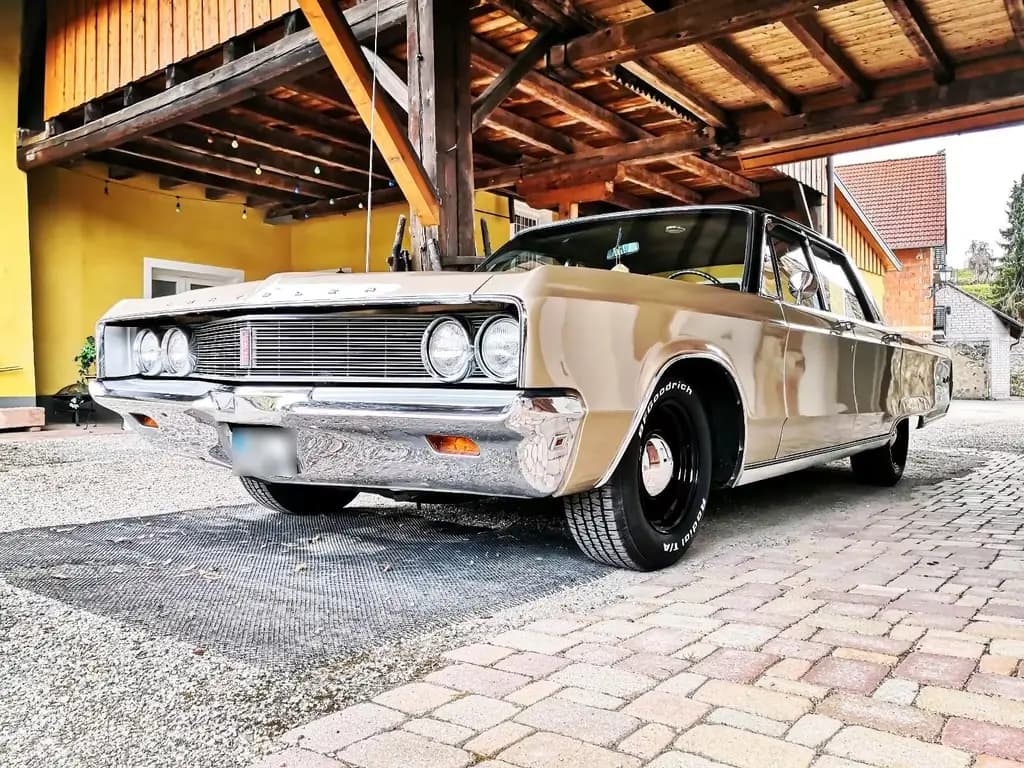 Main__Slider__Photo:Chrysler Newport 1968, 4door, ungeschweiss... 07/1968-0