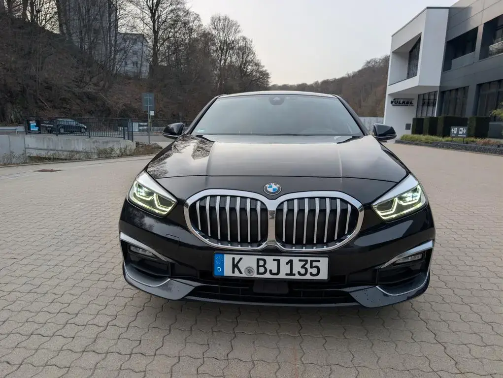 Main__Slider__Photo:BMW Luxury Line, F.V.Ausstattung, Harman/Kardon, HUD 07/2020-1