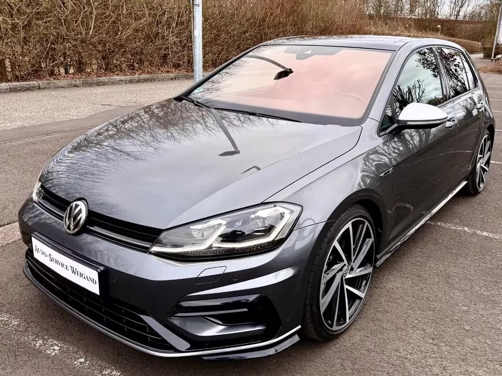 Main__Slider__Photo:Volkswagen Golf VII Lim. R Start-Stopp 4Motion Automatik 08/2018-0