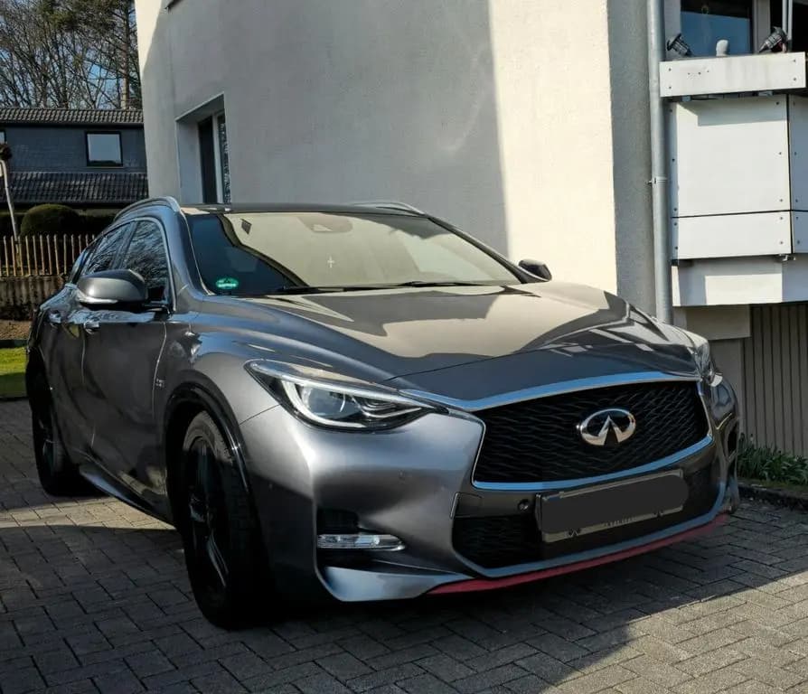 Main__Slider__Photo:Infiniti Q30 2.2d DCT AWD Sport City Black 06/2016-0