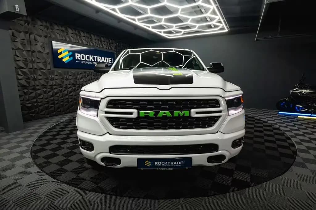 Main__Slider__Photo:Dodge RAM 5.7 V8 HEMI 4x4 OFFROAD Night-Paket LONGBED 01/2022-0