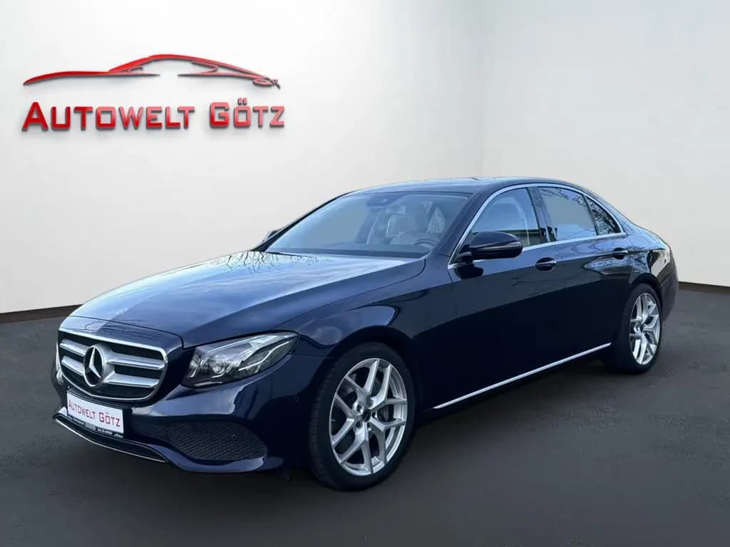 Main__Slider__Photo:Mercedes-Benz E 400 4Matic Exclusive*Multibeam*Holz*Burmester* 11/2016-0