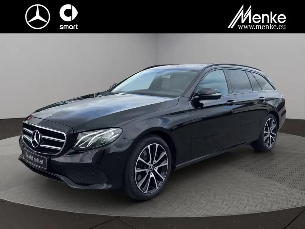Main__Slider__Photo:Mercedes-Benz E 200 4M T-Mod Night+AHK+Schiebedach+DAB+Kamera 04/2019-0