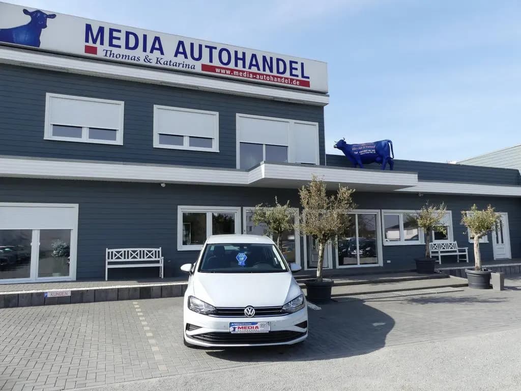 Main__Slider__Photo:Volkswagen Golf Sportsvan VII Trendline*1.HAND*82TKM* 03/2019-0