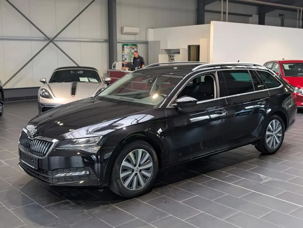 Main__Slider__Photo:Skoda Superb Combi 1.5 TSI DSG Ambition 1.Hand 10/2022-0
