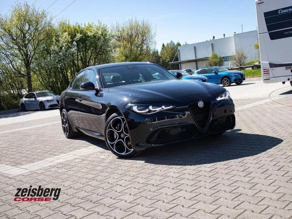 Main__Slider__Photo:Alfa Romeo Giulia Veloce 2.0 Q4 280PS vom AR Vertragshändle 08/2023-0