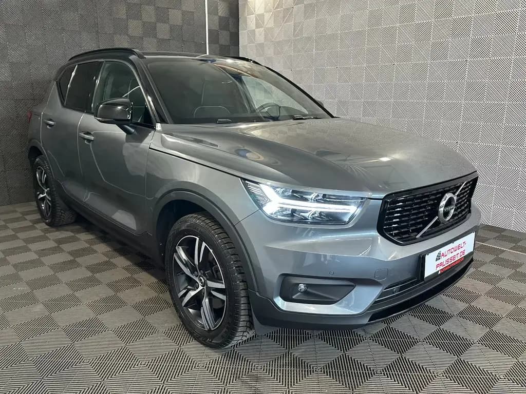 Main__Slider__Photo:Volvo XC40 2WD*R DESIGN*LED-TEMPO-AHK-R.KAM-NAPPA-SHZ 05/2019-0